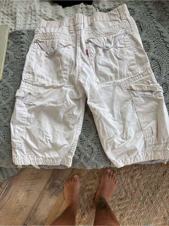 Levi's Other - Levi's Men's White Battalion Cargo Shorts - Size 29
